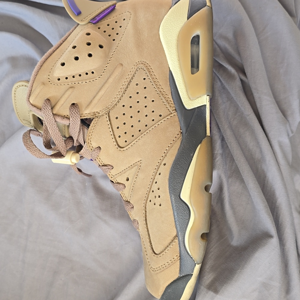 Women's Air Jordan 6 Retro GORE-TEX "Brown Kelp" sneaker. Size 8. - Picture 2 of 8